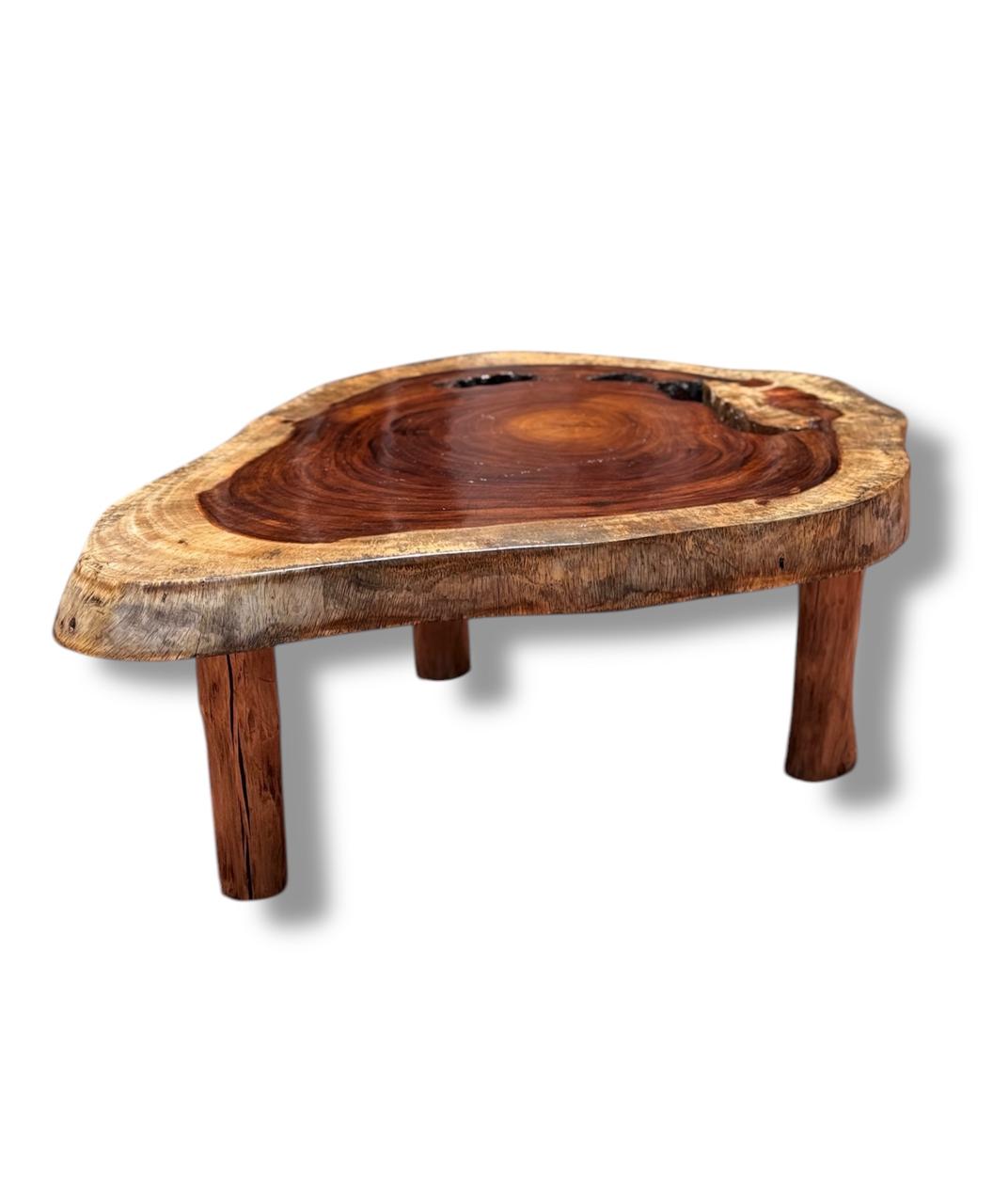 Mesa rústica de madera 1