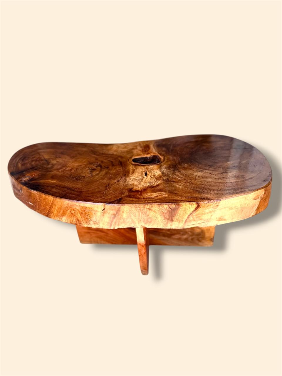 Mesa rústica de madera 2