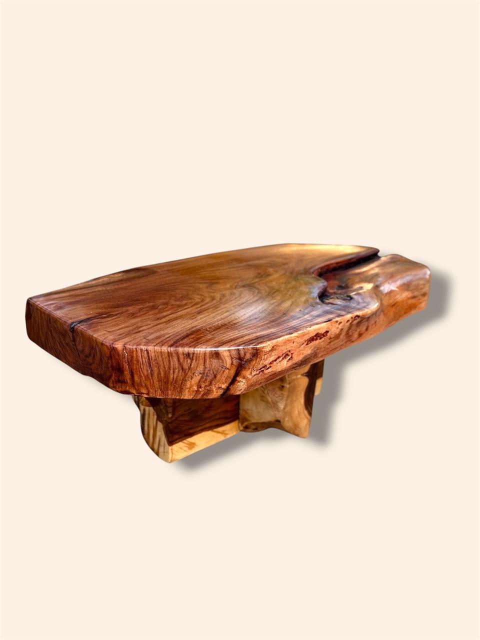 Mesa rústica de madera 16