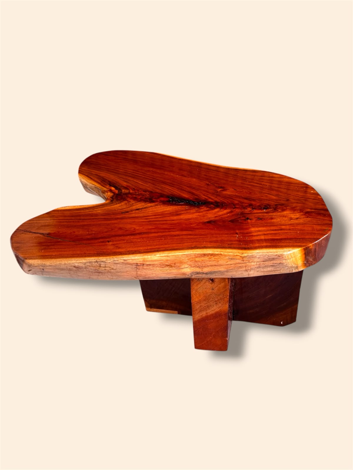 Mesa rústica de madera 17