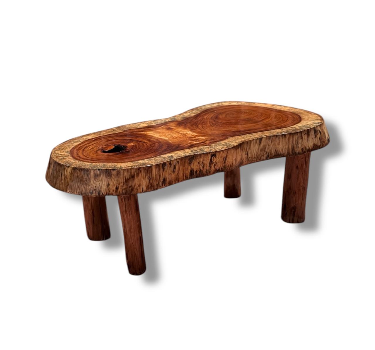 Mesa rústica de madera 2