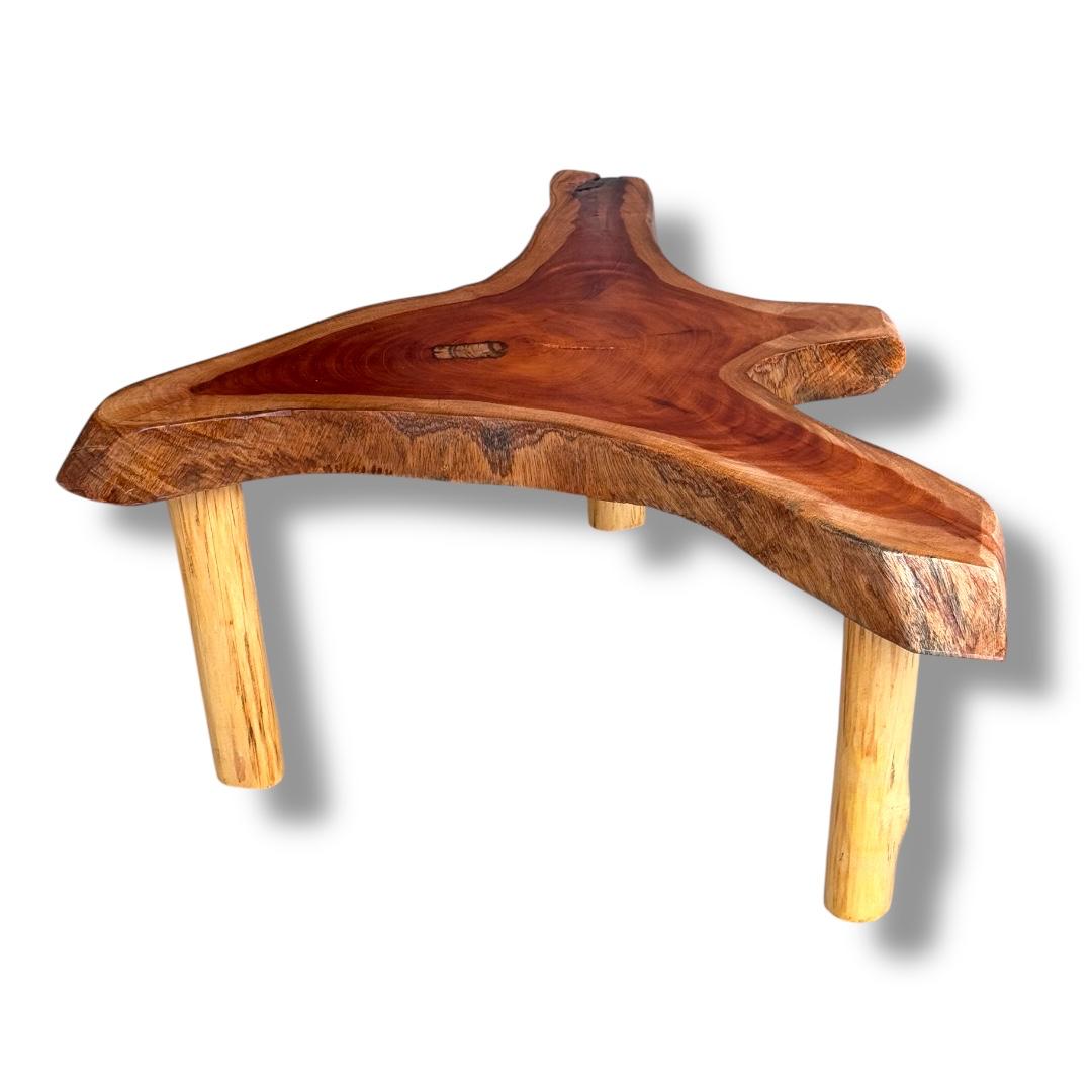 Mesa rústica de madera 1