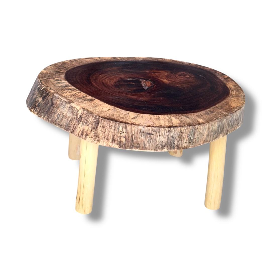 Mesa rústica de madera 1