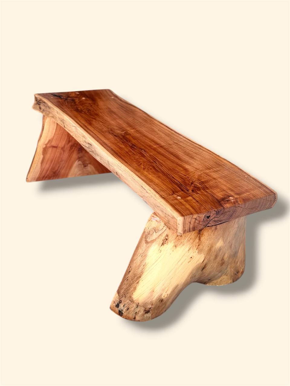 mueble rústico de madera